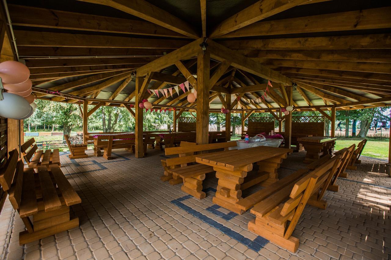 Dworek Debowko Bartoszyce Exterior photo